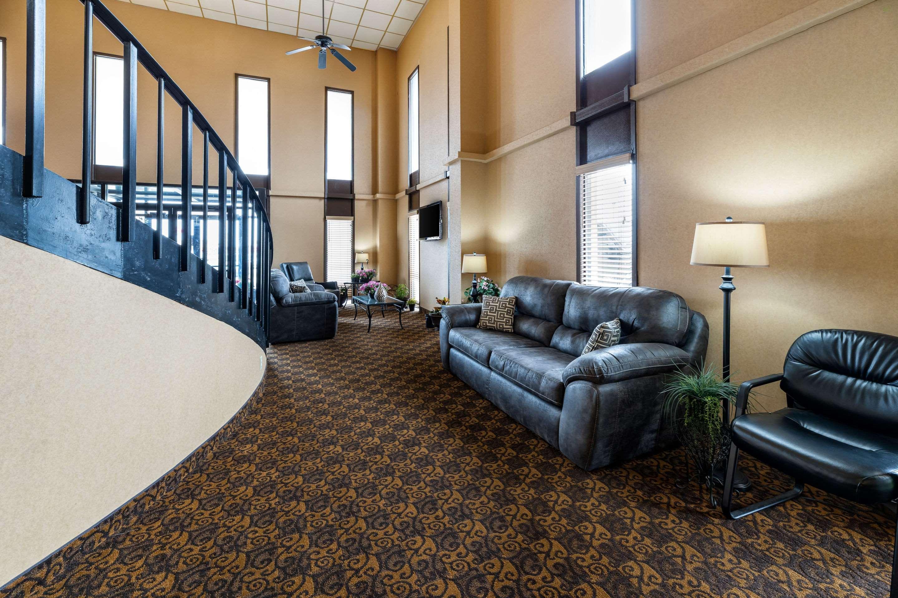 Rodeway Inn South Hutchinson Екстериор снимка