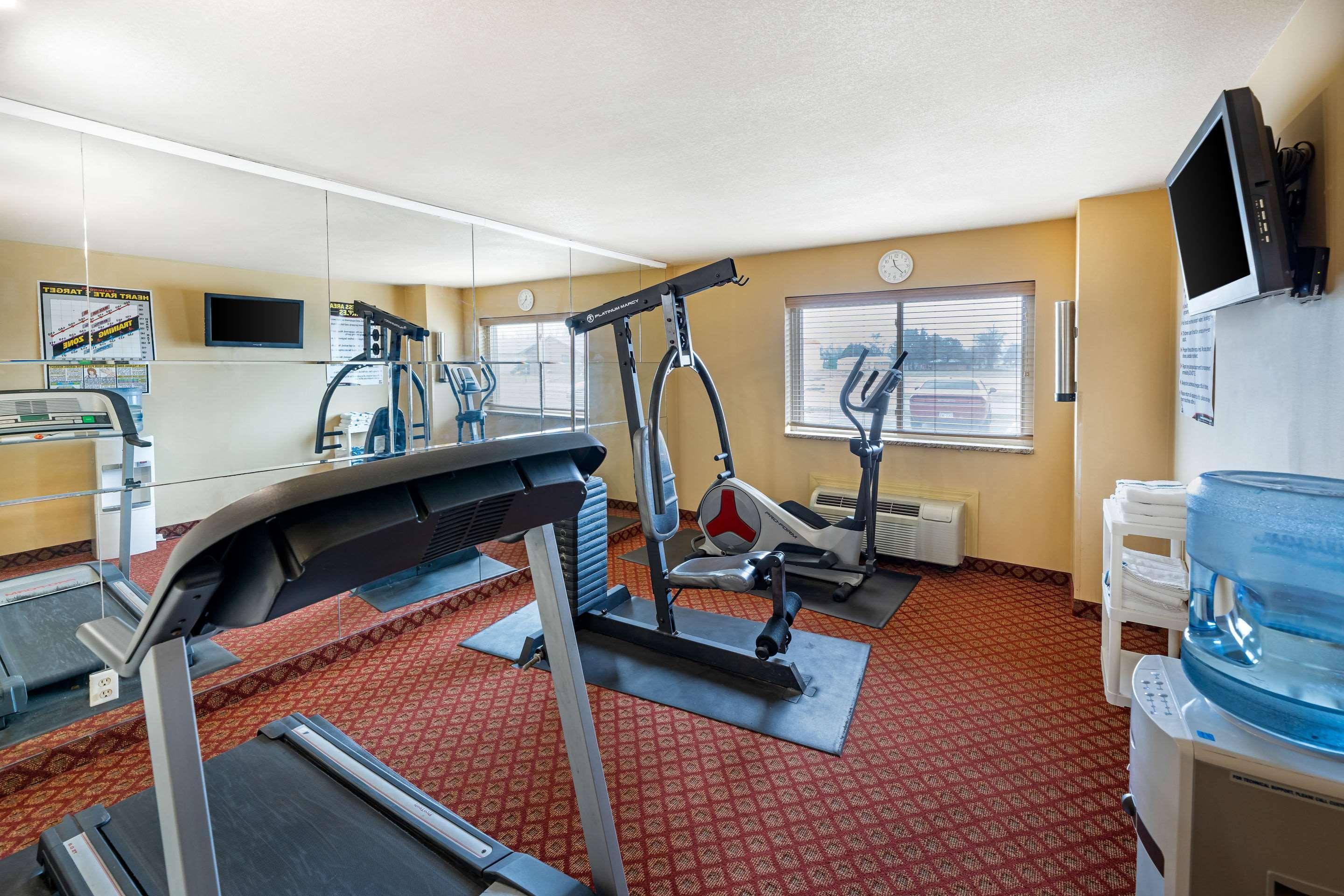 Rodeway Inn South Hutchinson Екстериор снимка