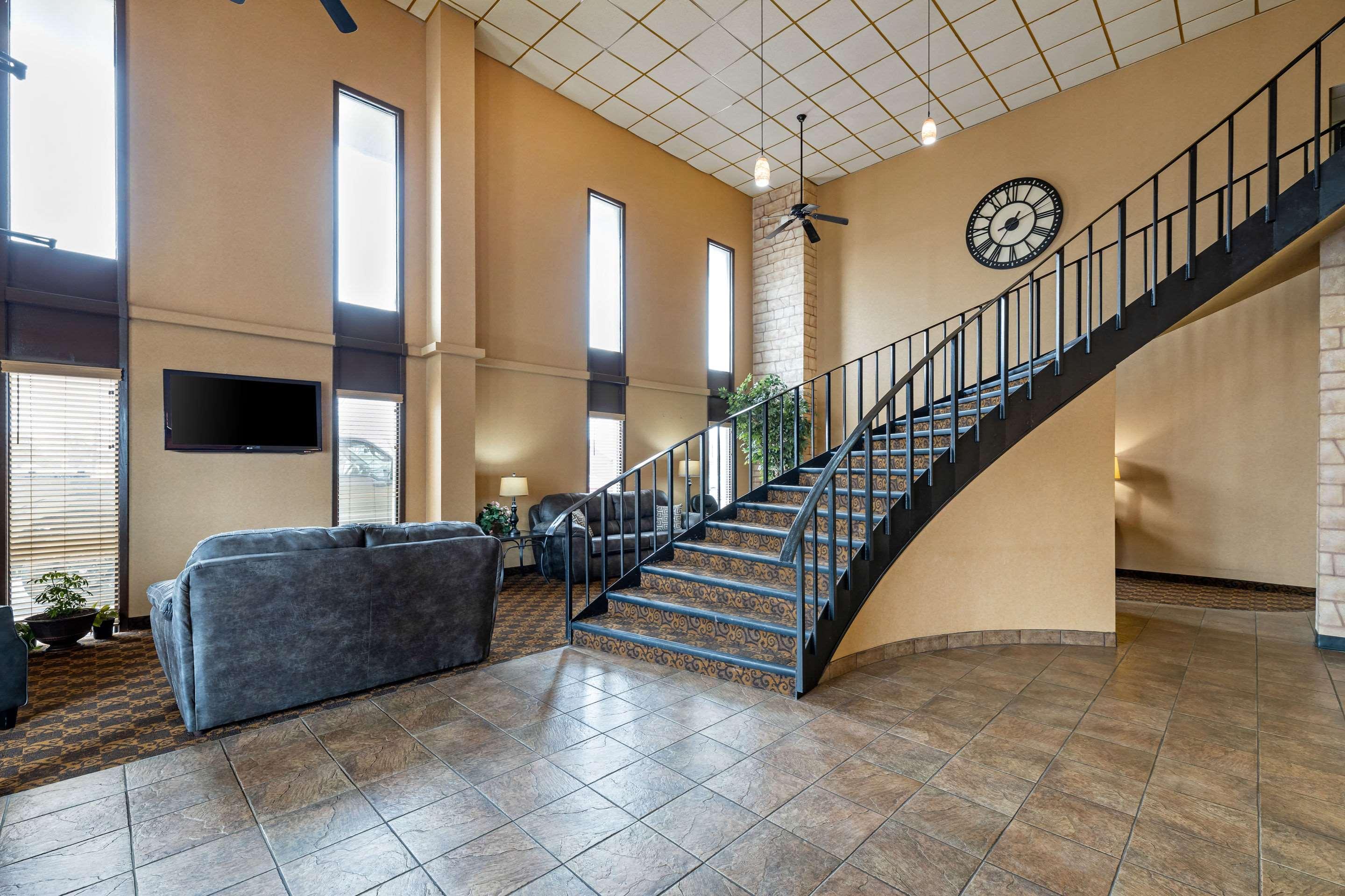 Rodeway Inn South Hutchinson Екстериор снимка