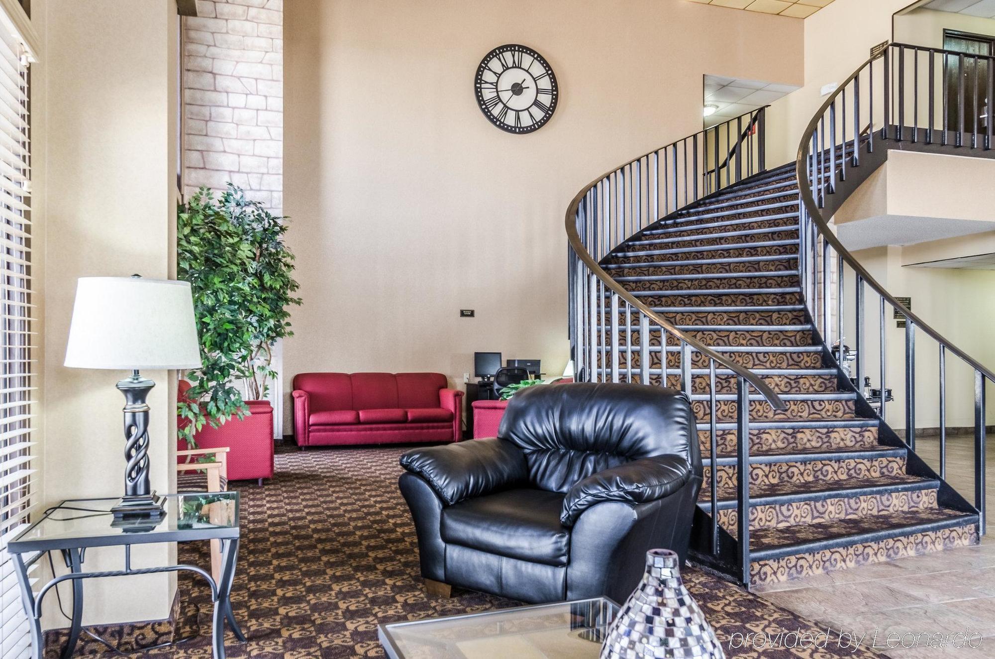 Rodeway Inn South Hutchinson Екстериор снимка
